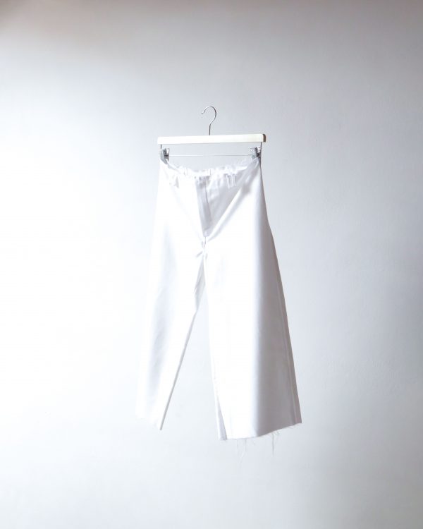 WHITE SHORT
