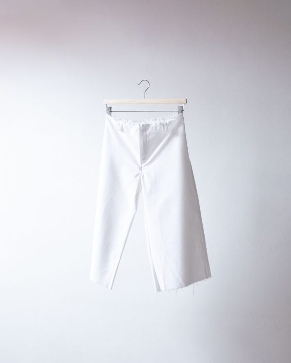 WHITE SHORT